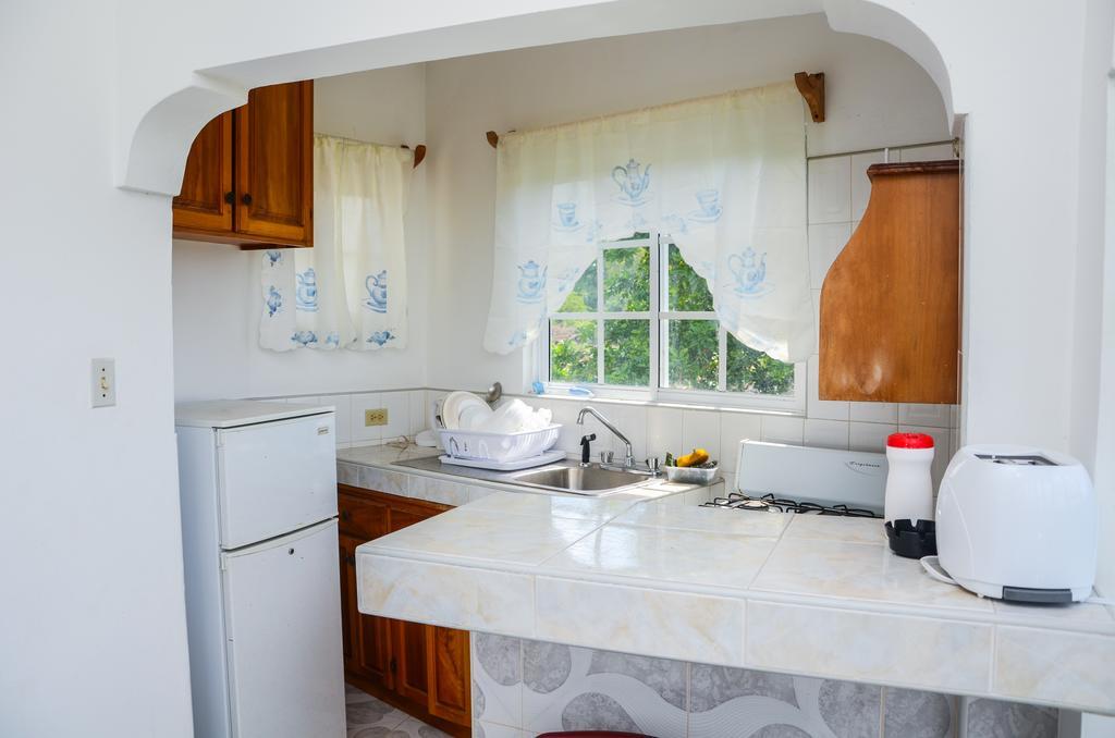 نيغريل Vanvilla Guest House الغرفة الصورة